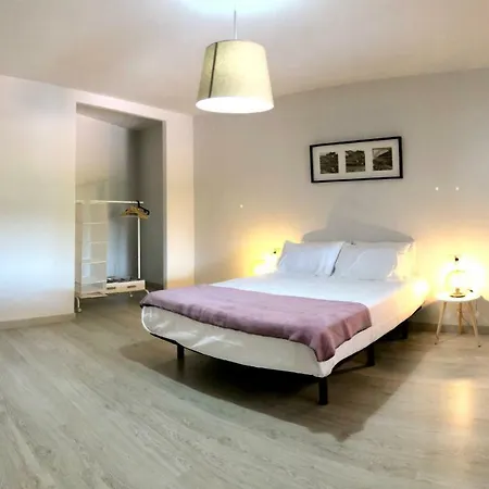 Casa Xuncal * טואי