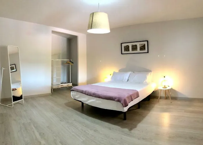 Casa Xuncal * トゥイ